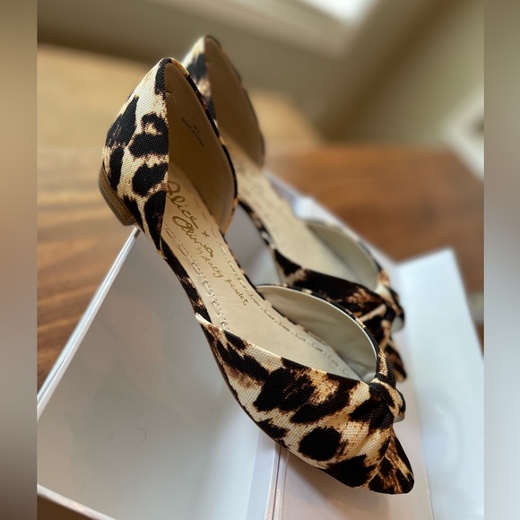 Alice and Olivia by Stacey Bendet leopard print flats 38.5 - Picture 11 of 11